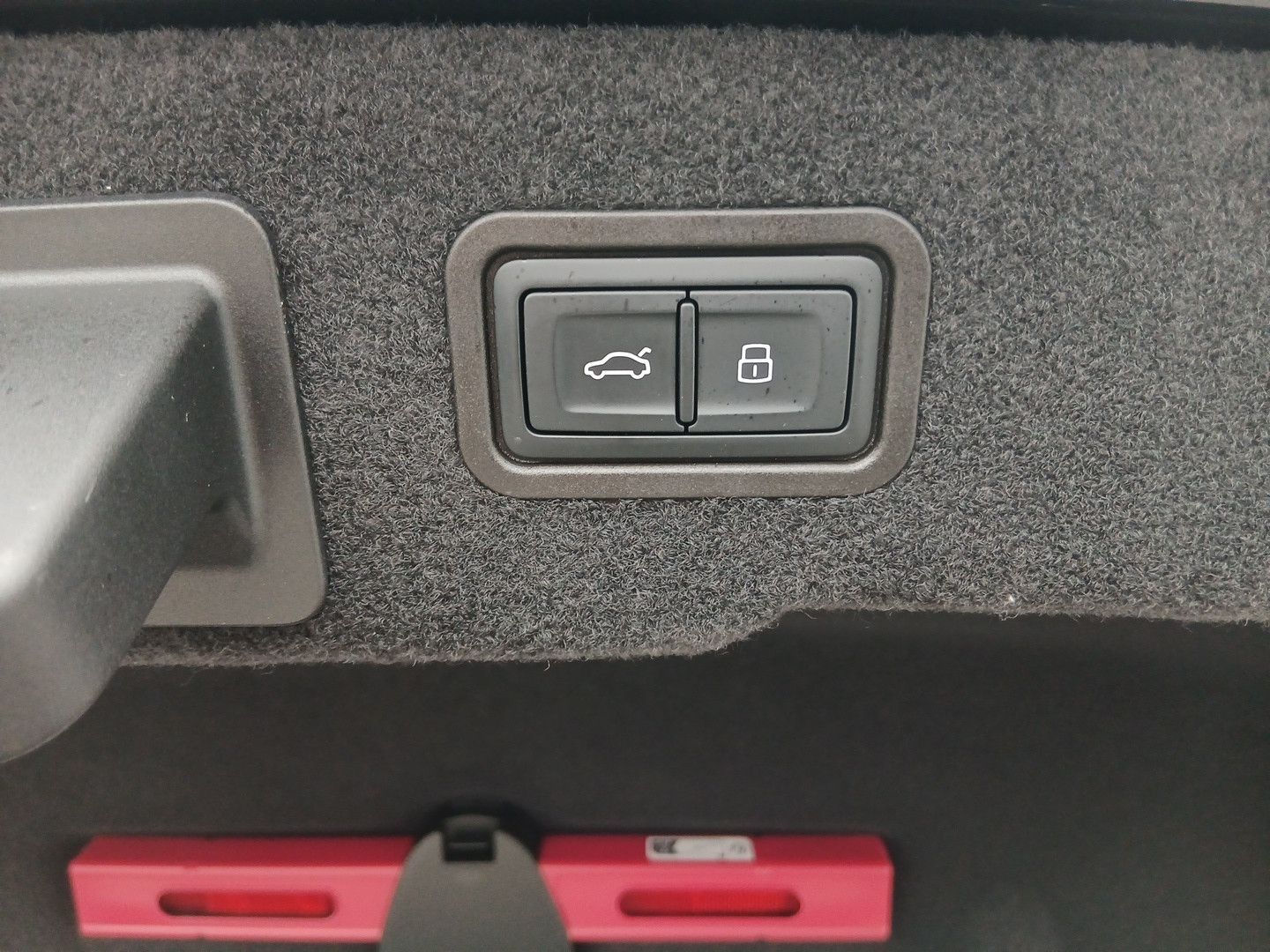 Audi A8 - Bild 30