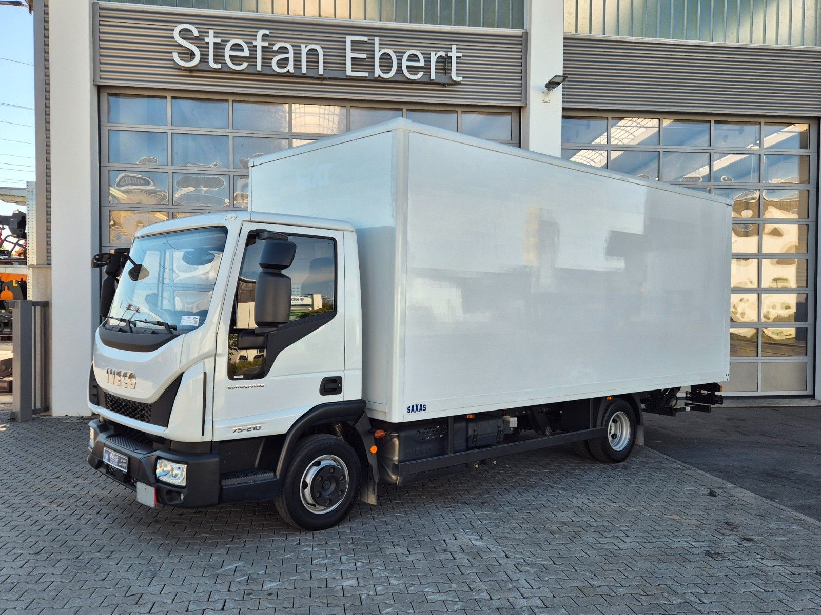 Fahrzeugabbildung Iveco Eurocargo 75-210/P LBW 1.000kg 3 Sitze Klima