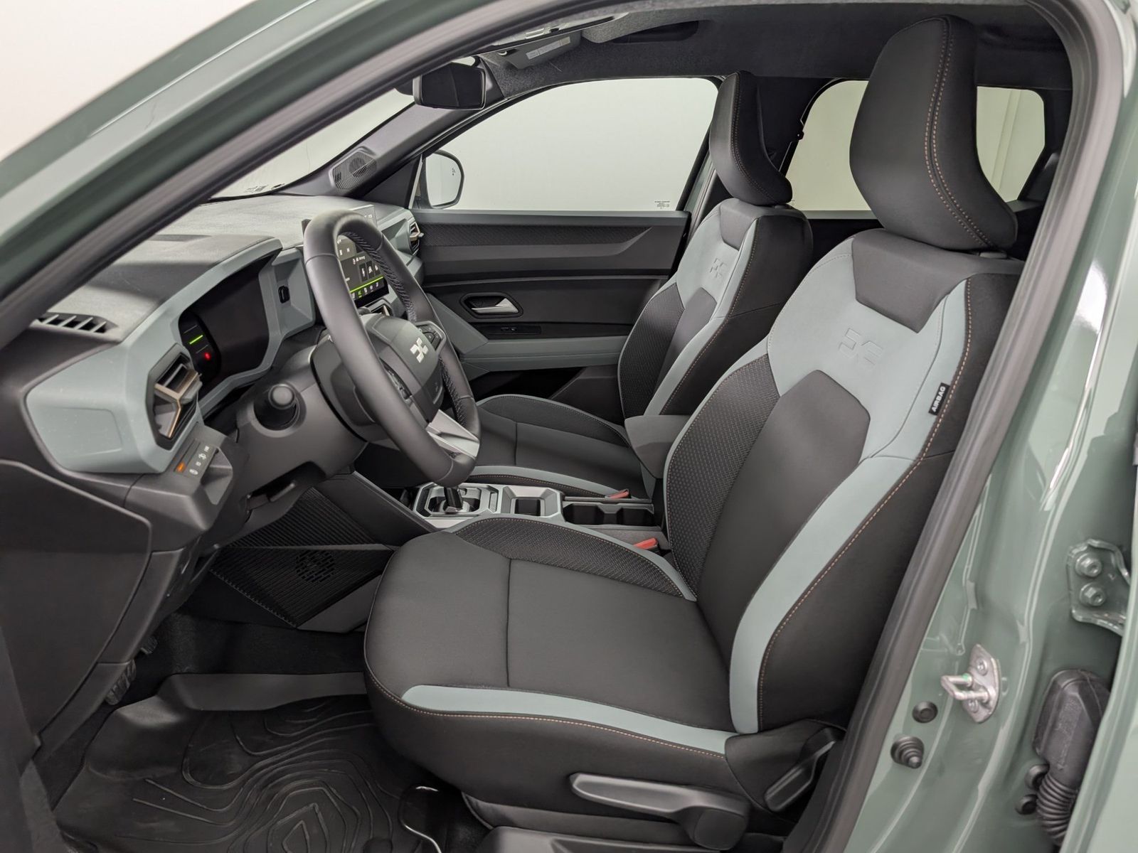 DACIA Duster Extreme Hybrid 155 Winter-Plus – Bild 8