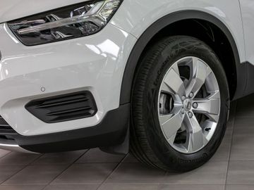 Volvo XC40 Momentum Pro 2WD Parkassistent-Paket Leder