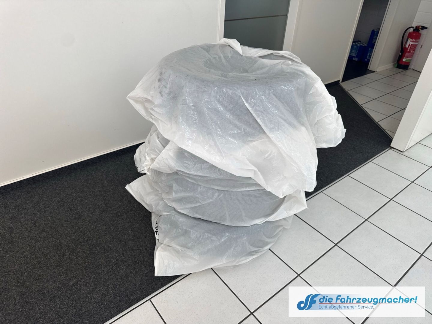 Fahrzeugabbildung Ford Focus Turnier Business 1.5 TDCi Navi Apple CarPl