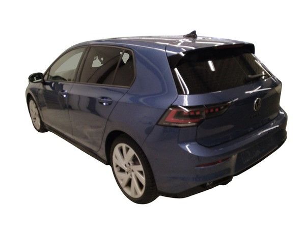 Golf VIII 2.0 TDI DSG R-LINE IQLIGHT+PANO+AHK+HU