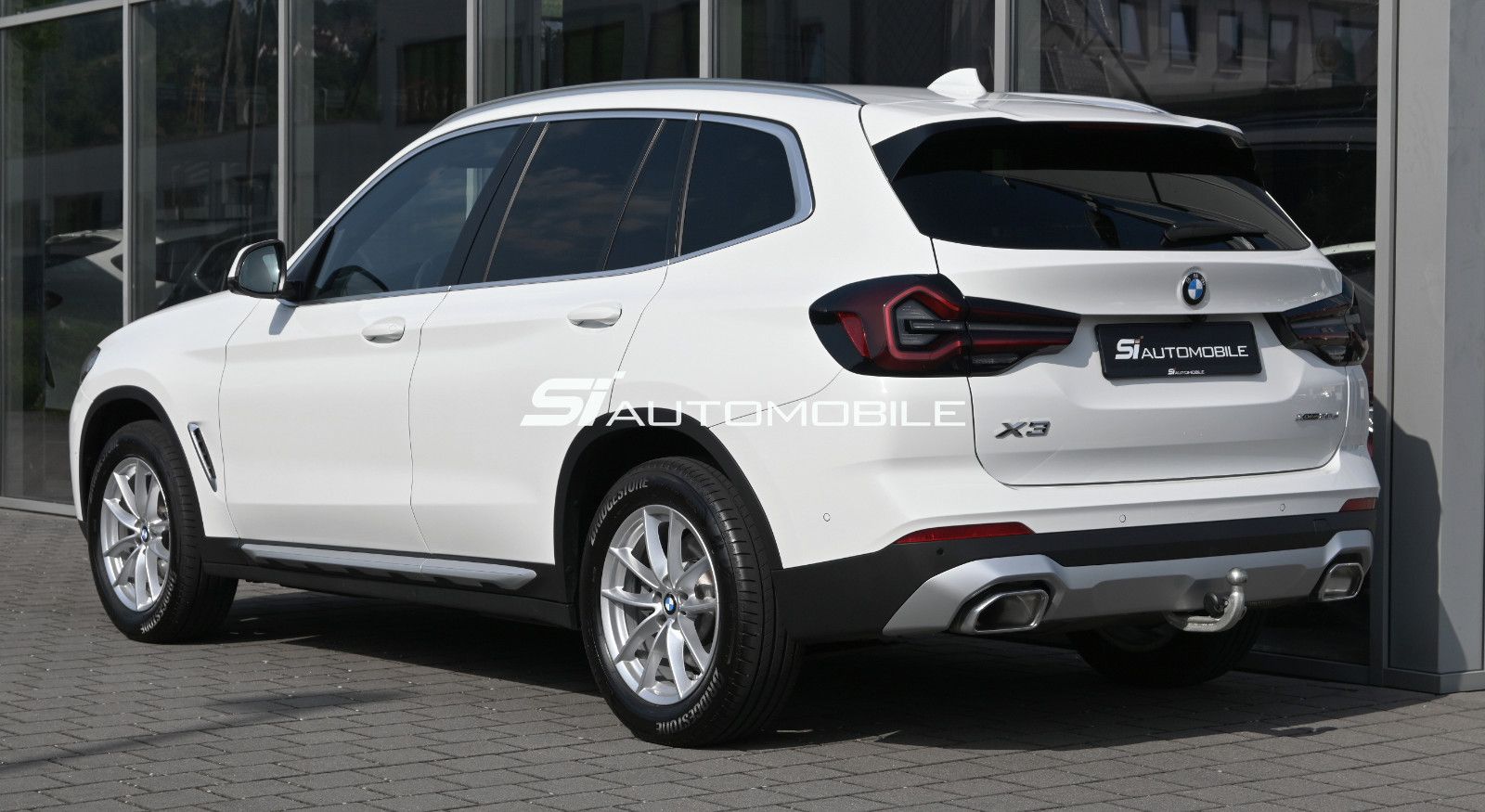 Fahrzeugabbildung BMW X3 xDr20d °AHK°M SPORT LENKRAD°STANDHEIZUNG°360°