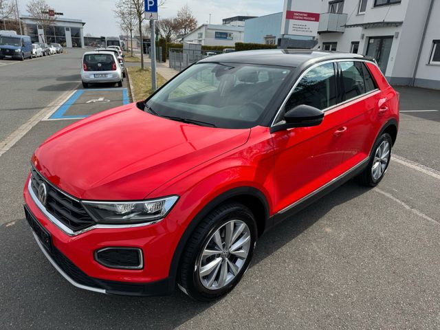 Volkswagen T-Roc Style DSG Neuwertig! SHZ Navi X-enon ACC