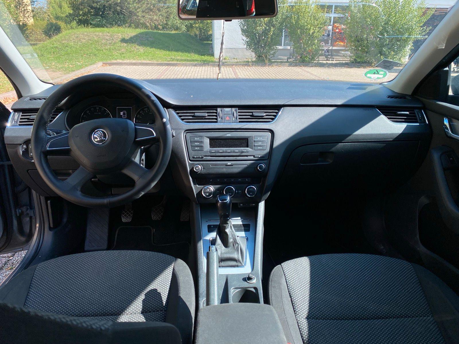 Skoda Octavia 2013 — photo 10