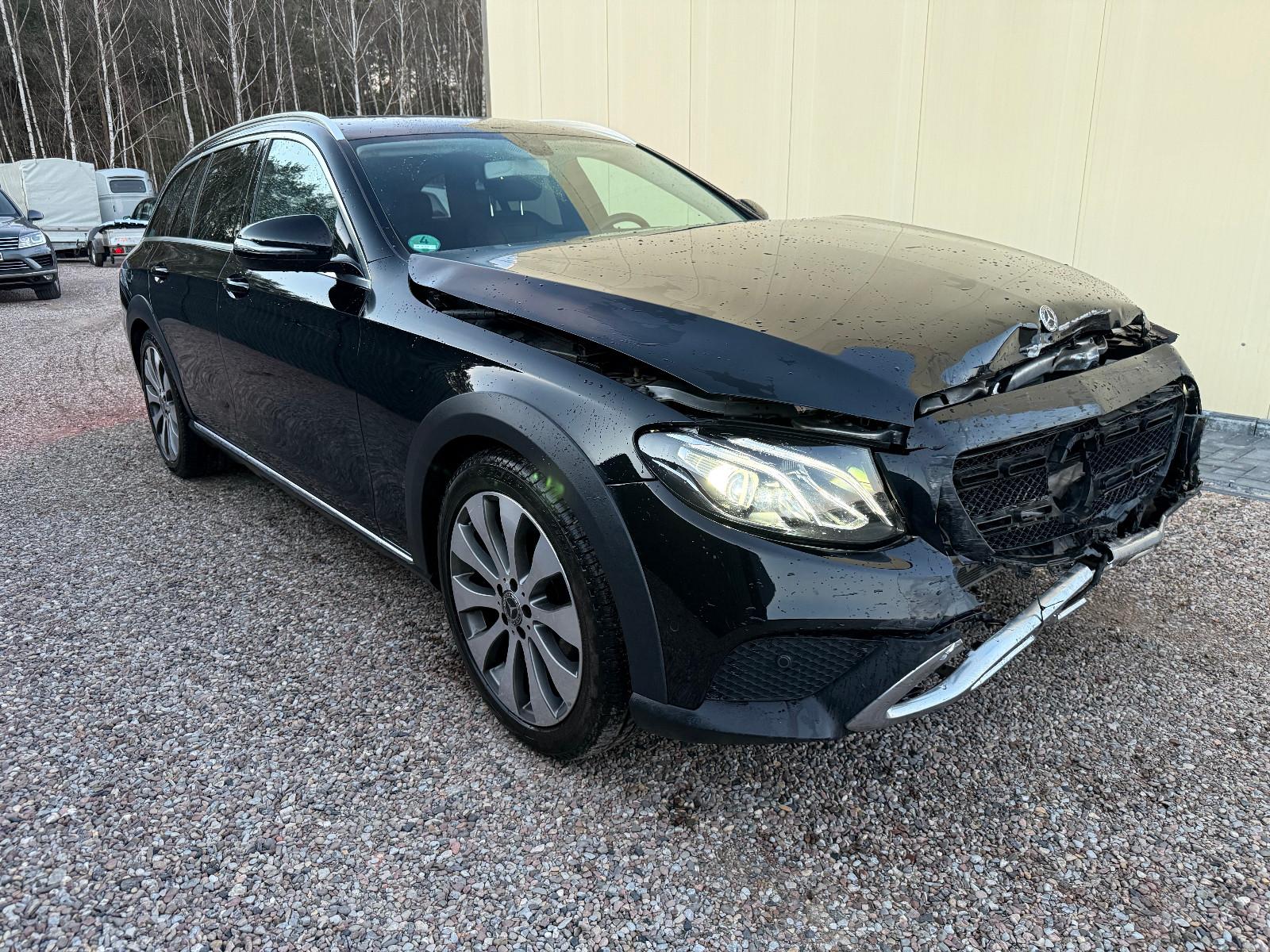 Mercedes-Benz E 220 d 4Matic All-Terrai,Sithz.hinten LED,Leder