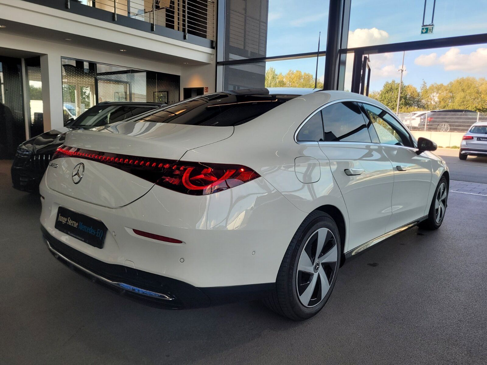 Mercedes-Benz CLA 250 EQ ADVANCED PARKING ASSIST DISTRONIC foto 5
