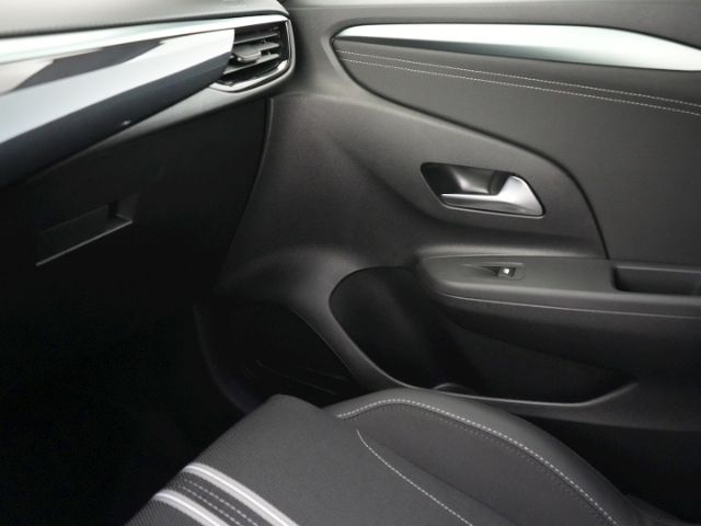 Corsa F FACELIFT YES AT+LED+SITZ-/LENKRADHEIZUNG