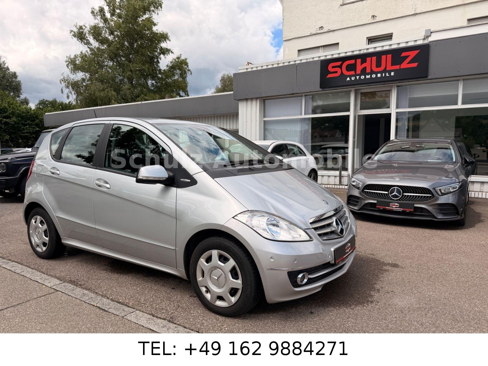 Mercedes-Benz A180 AUTOMATIK *AHK/PDC/SHZ/TEMPOMAT/ALLWETTER