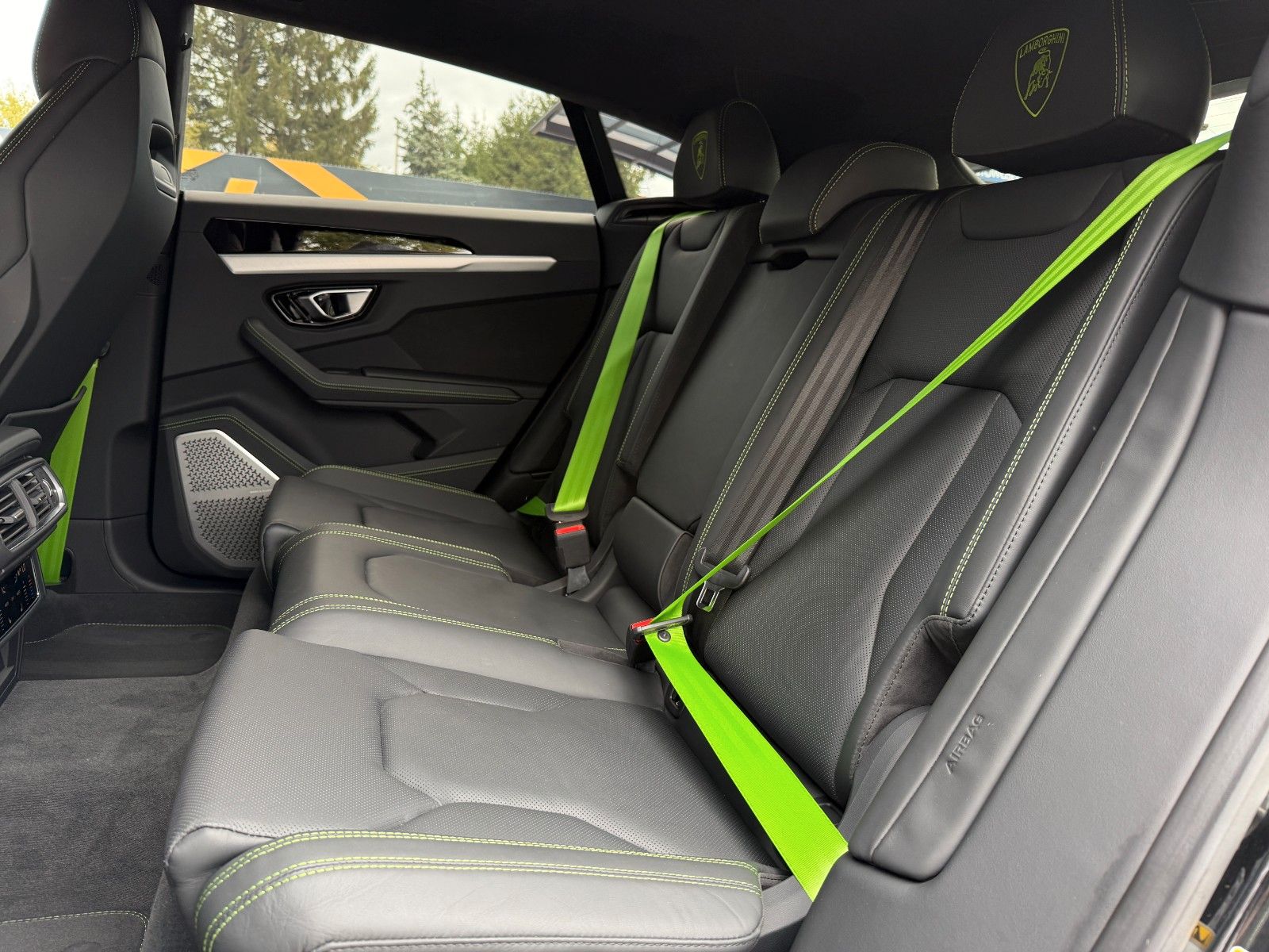 LAMBORGHINI Urus Urus 4.0 V8 Autom. MwSt/23-Zoll/B&amp;O/360°/PANO – Ansicht 32