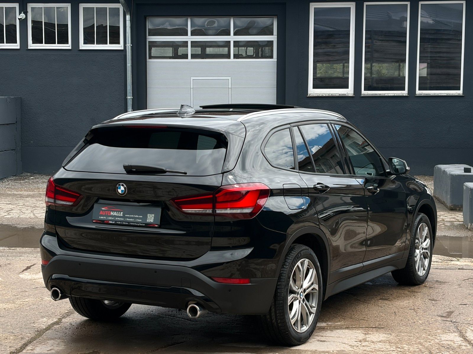 Fahrzeugabbildung BMW X1 sDrive 20d Temp. AHK PANO LED CAM KZG CarPlay