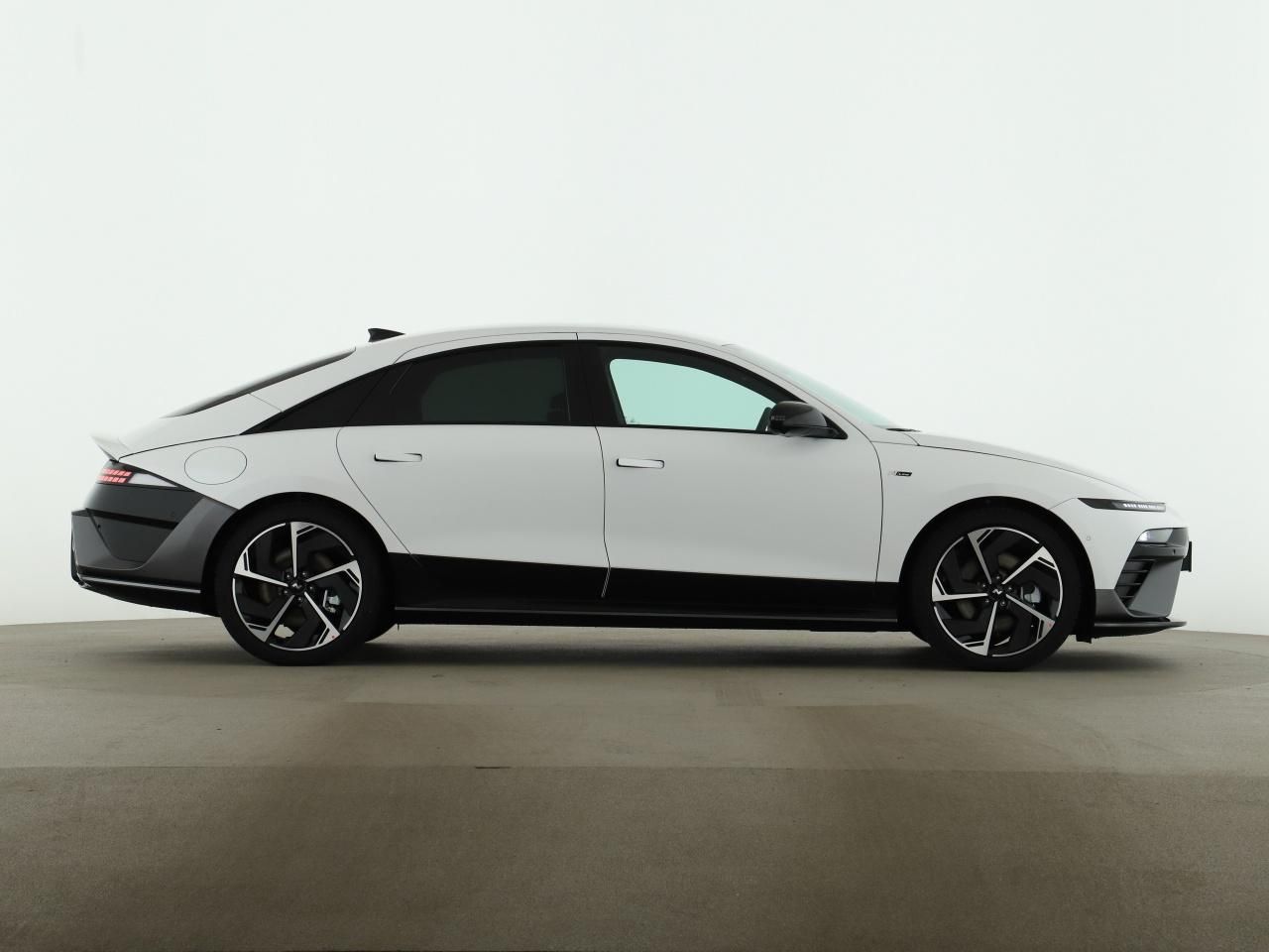 Hyundai IONIQ 6 – Bild 8