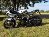 Triumph Daytona 660, Top Zustand. Sehr viel Zubehör - TRIUMPH DAYTONA