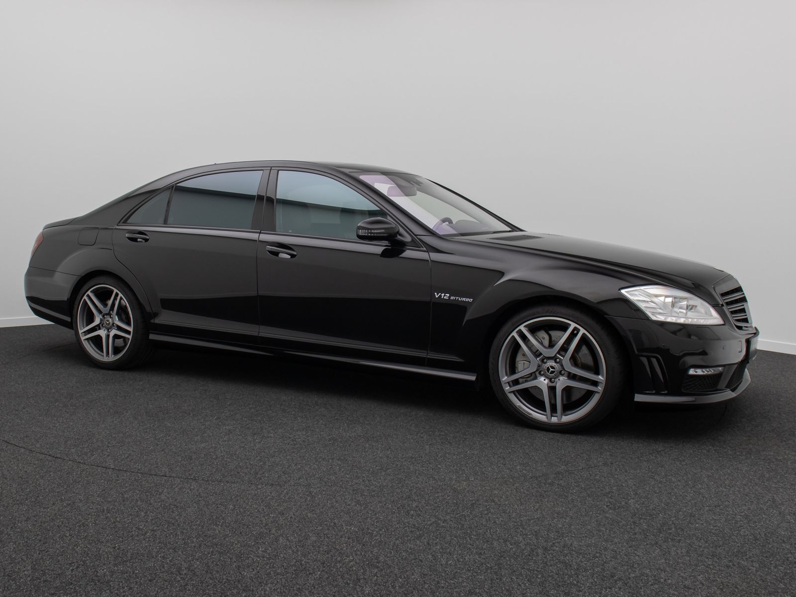 Fahrzeugabbildung Mercedes-Benz S 65 AMG Long Massage BiXenon Kamera GSD 20"Voll