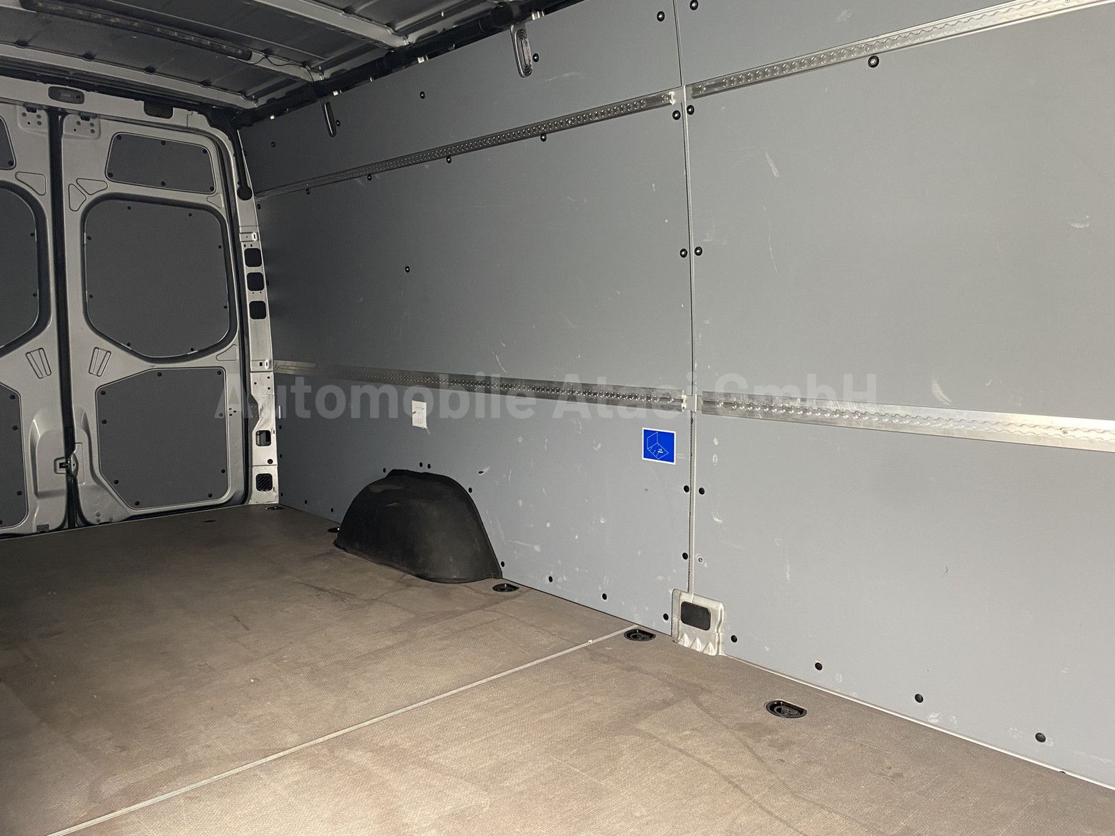 Fahrzeugabbildung Mercedes-Benz Sprinter 317 Automatik MAXI+ AHK 3,5t (0800)
