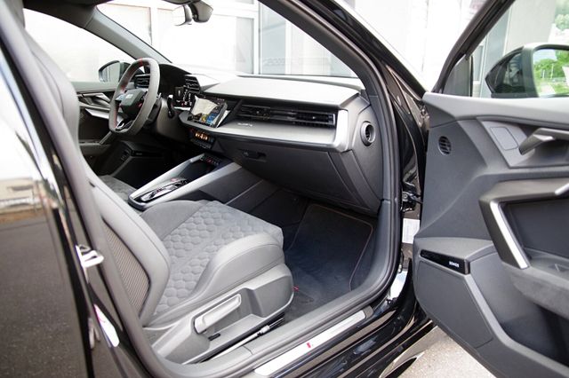 Audi RS 3 Sportback*Sporta,RS-Schalensitze,SONOS,PANO