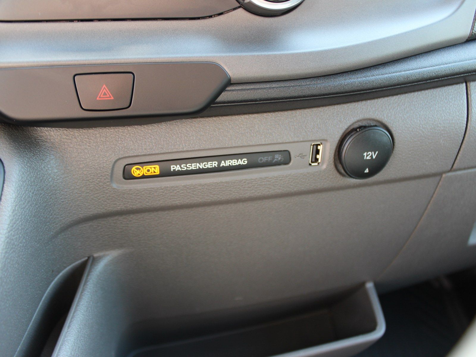 Fahrzeugabbildung Ford Transit 350 L3 Trend 2,0 TDCi DPF