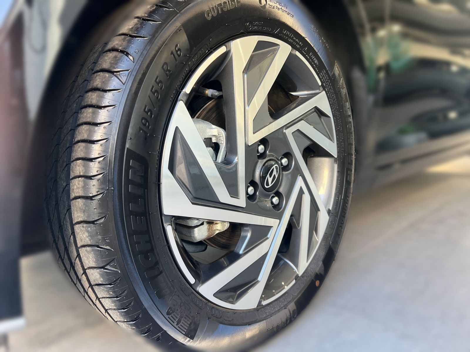 Fahrzeugabbildung Hyundai i20 1.0 T-GDI Trend Komfort BOSE