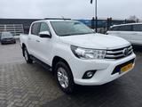 Toyota Hilux 2.4D D-4D-F DUBBEL CAB*VBR-74-V* - Toyota aus 2019