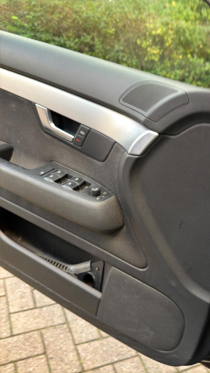 Audi A4 2007 — photo 9