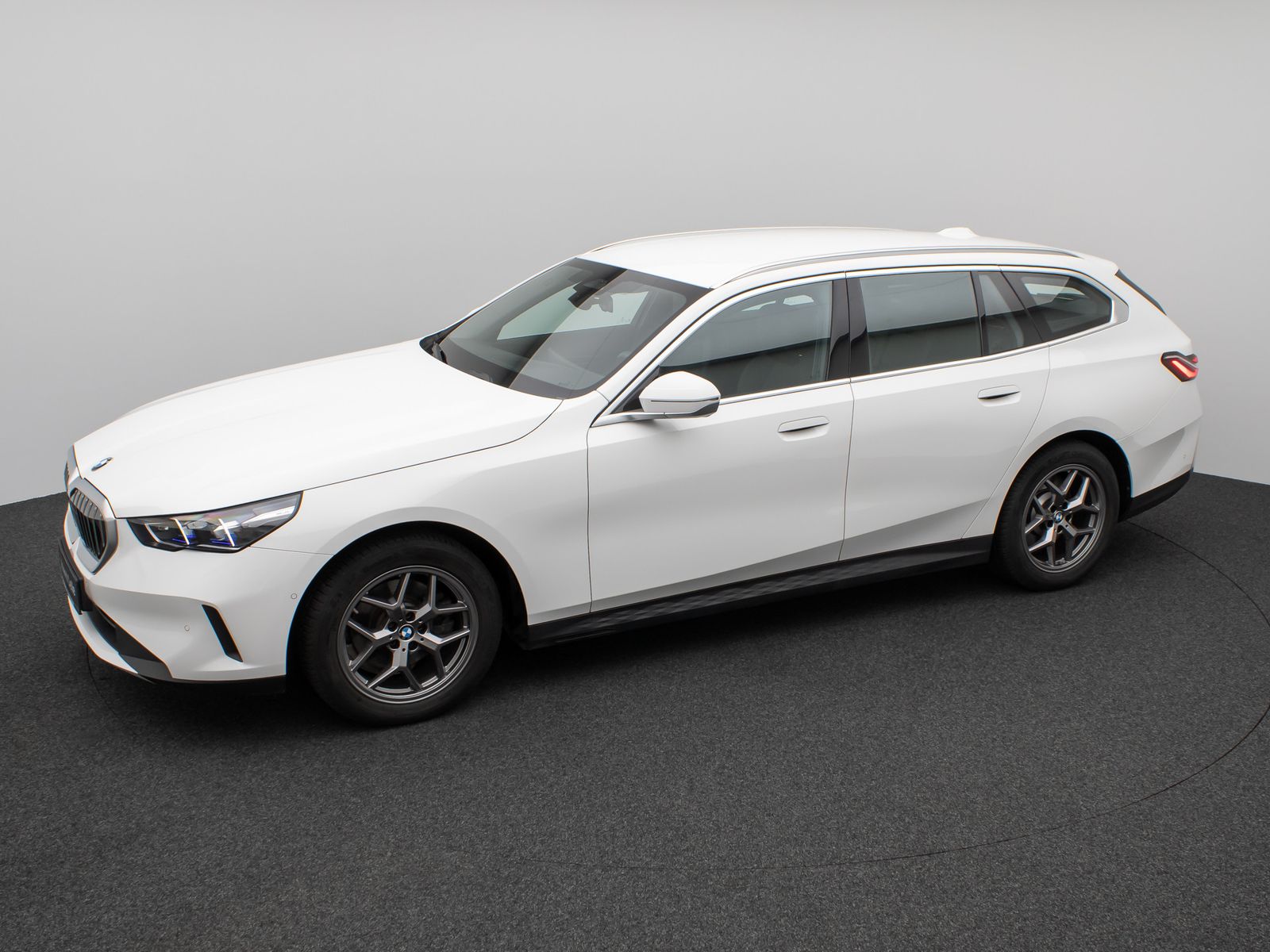 Fahrzeugabbildung BMW 520d Kamera DAB Alarm DrivingAssist Leder Sport