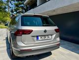 Volkswagen Tiguan 2.0 TSI 132kW DSG 4MOTION Highline Hi... - VW Tiguan Gebrauchtwagen in Hannover