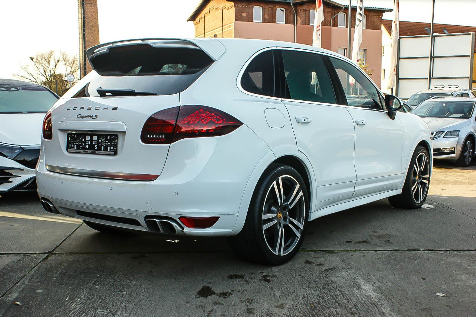 Fahrzeugabbildung Porsche Cayenne S Diesel 4.2 SPORT DESIGN PAKET 1.HAND