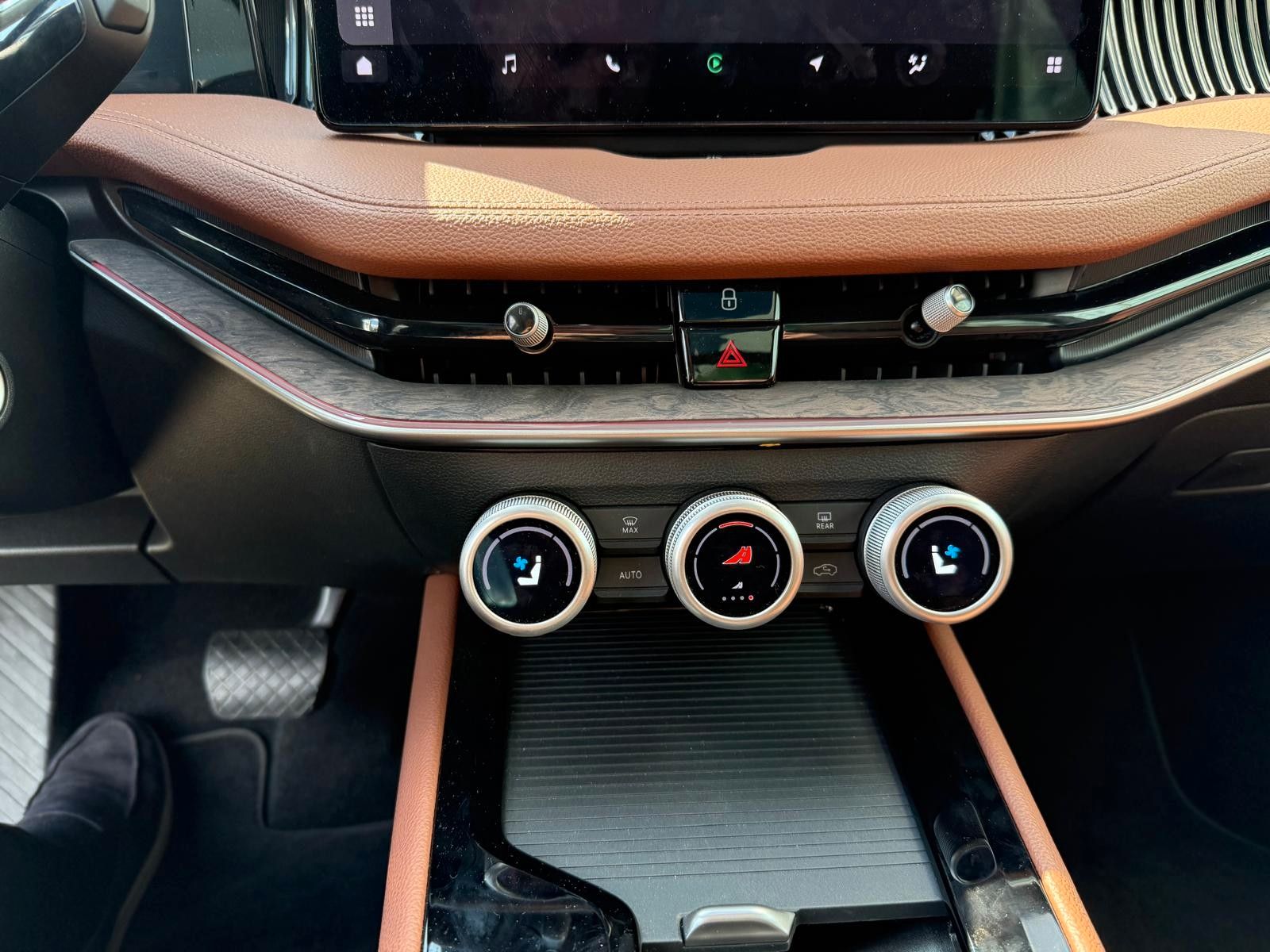 Fahrzeugabbildung SKODA Superb Combi L&K