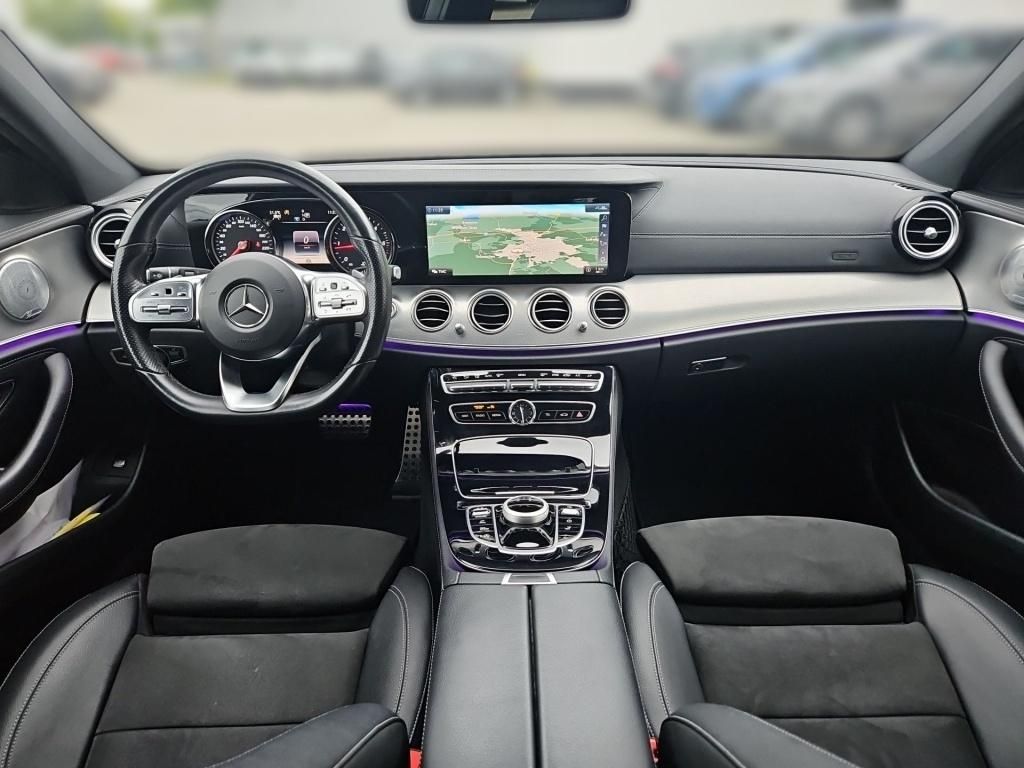 Fahrzeugabbildung Mercedes-Benz E 300 d T AMG ACC HUD Navi LED SHZ KeyLess Sport