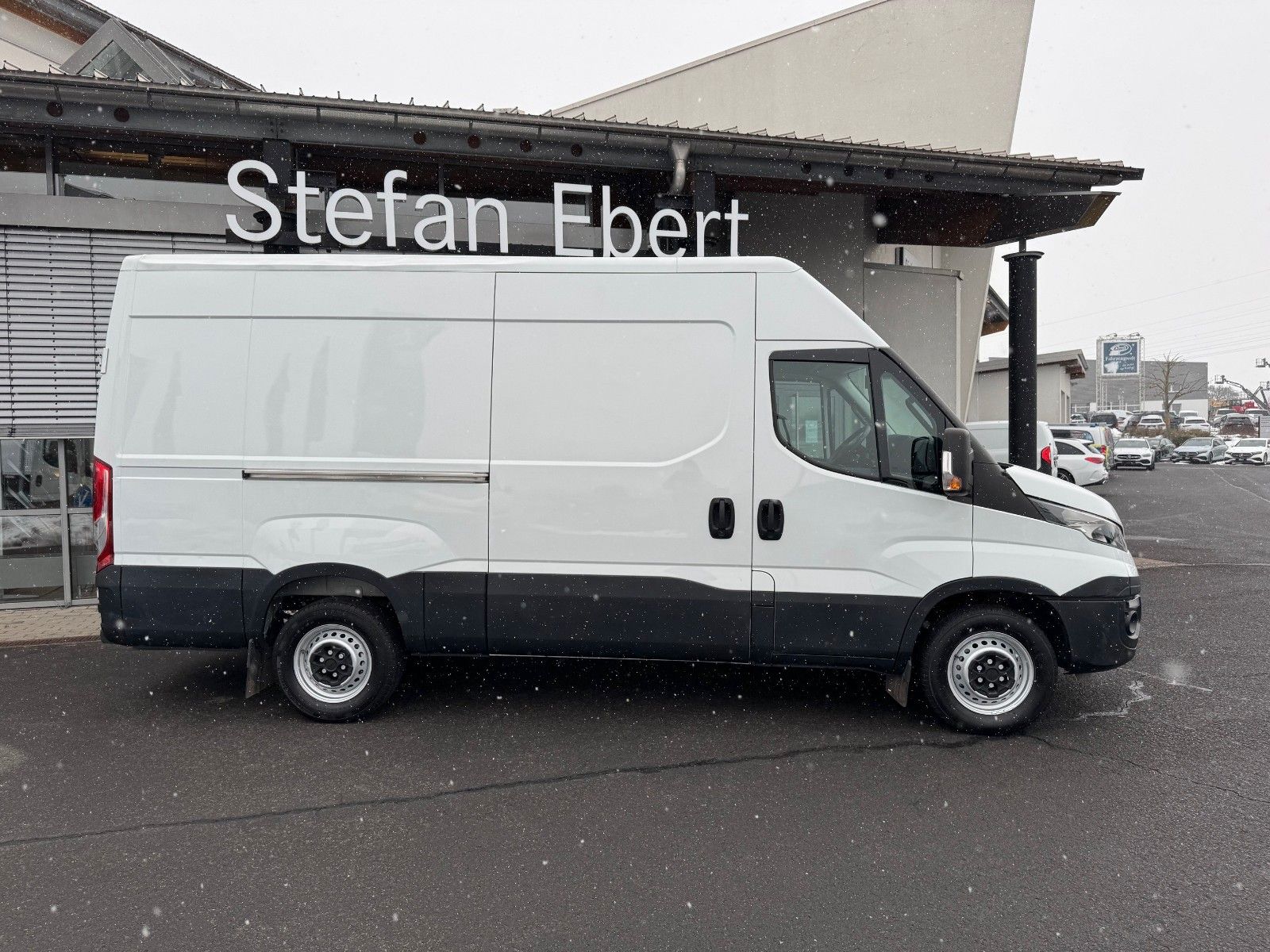 Fahrzeugabbildung Iveco Daily 35S12 *R3.520mm*AHK*Automatik*51.272km!!