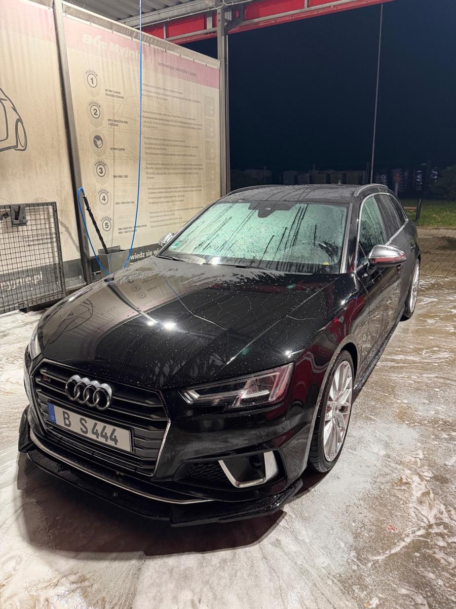 Audi S4