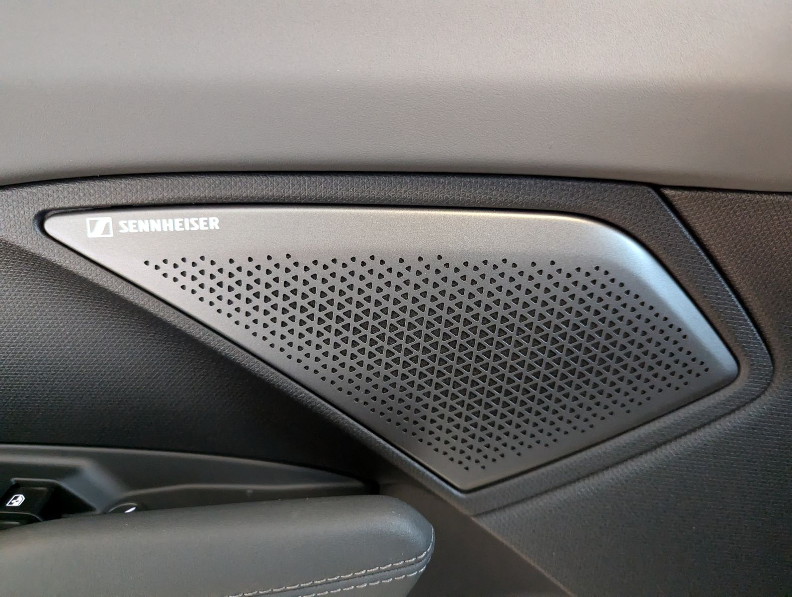 CUPRA Terramar 1.5eTSI HUD DCC Matrix Pano Sennh. 20" - Image 26