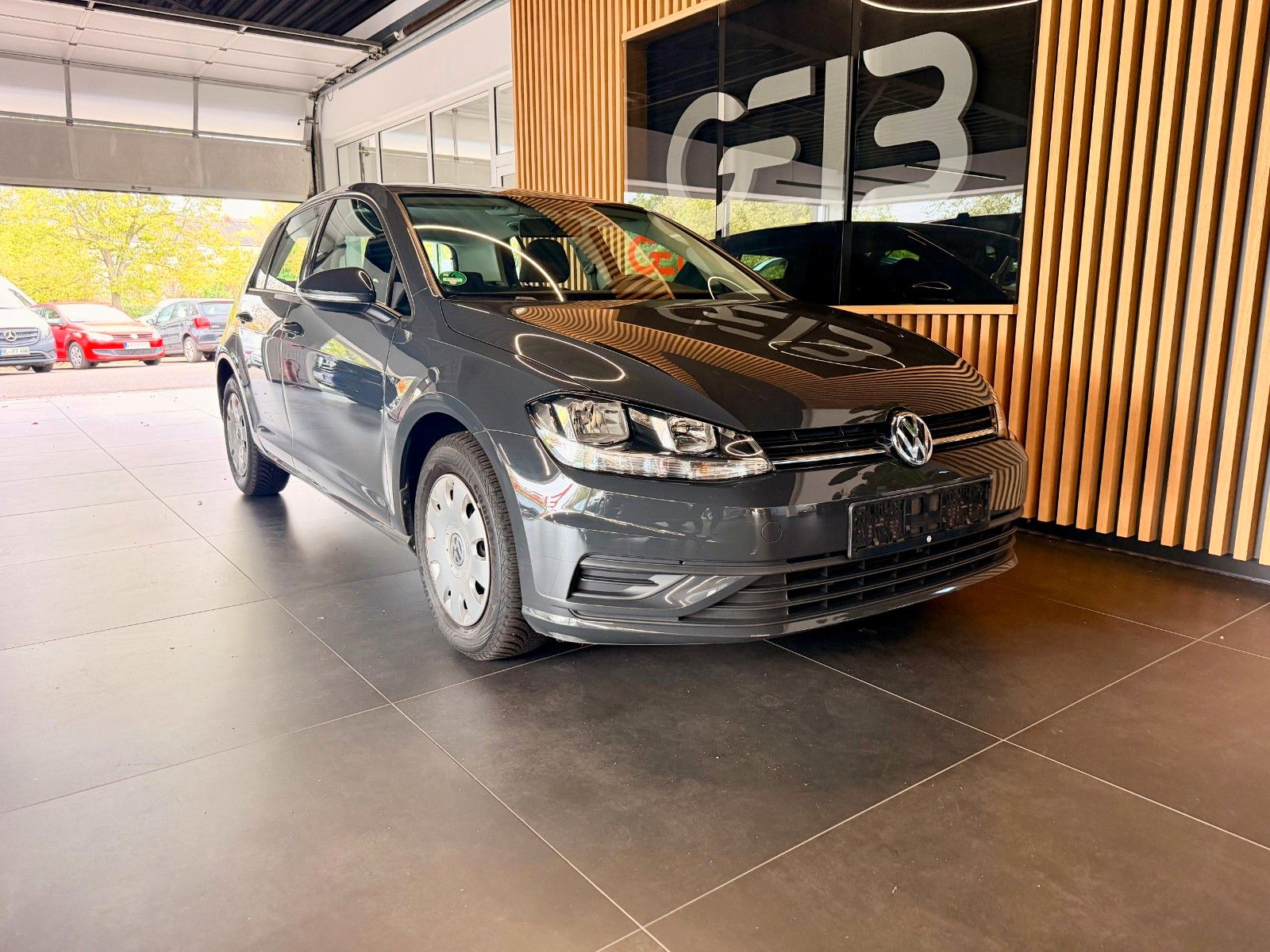 Volkswagen Golf VII Lim. Trendline *ALLWETTER*DSG*