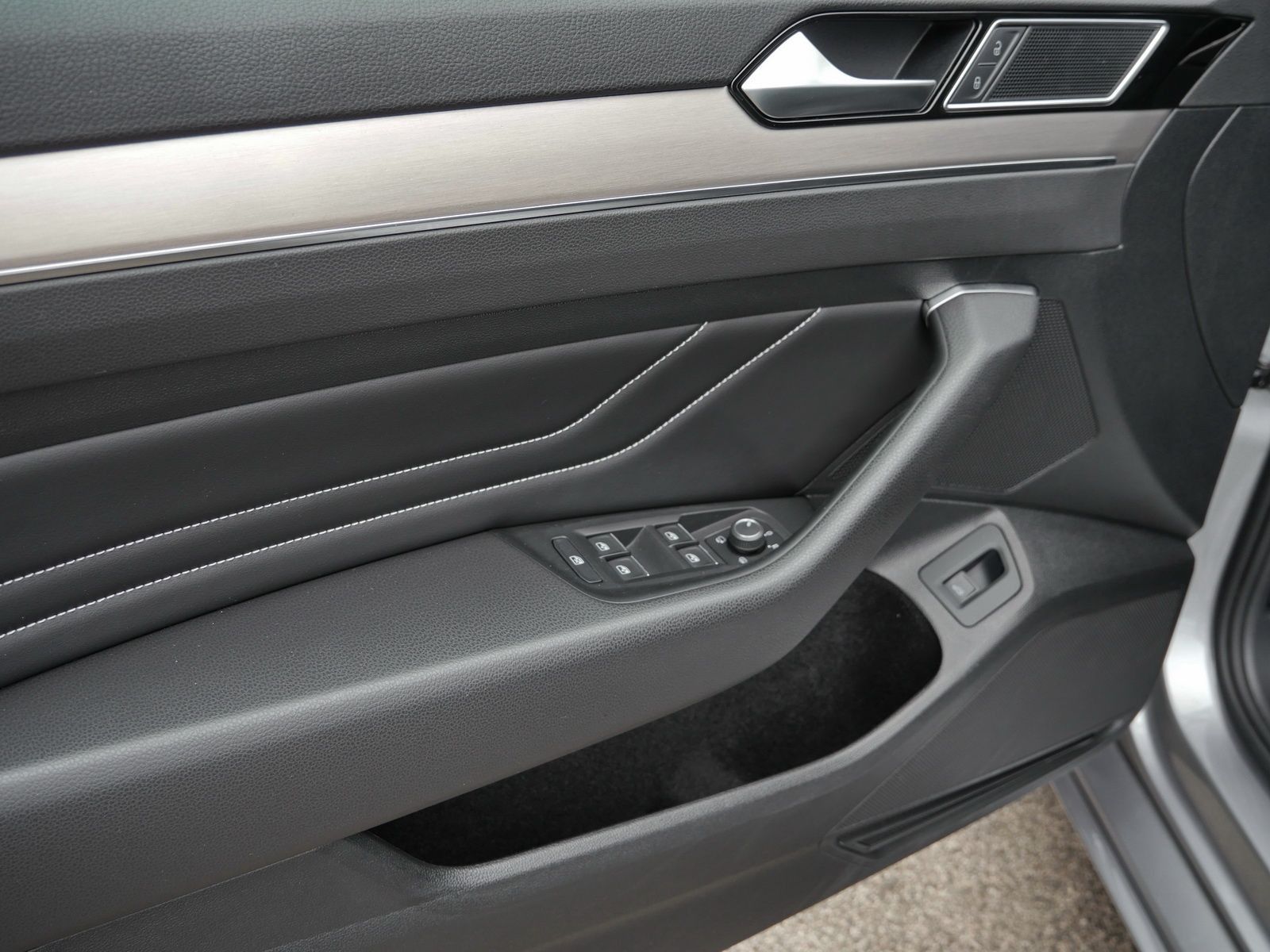 Volkswagen Passat Variant - Bild 21