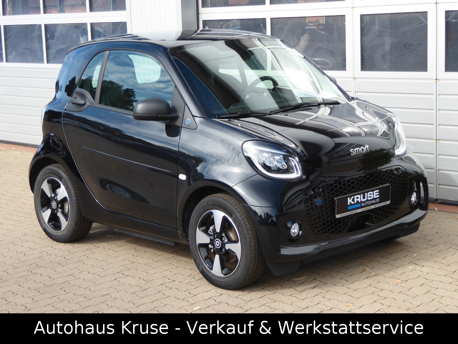 Smart FORTWO EQ EXCLUSIVE+22 KW-LADER+WINTER-PAK imagem 2