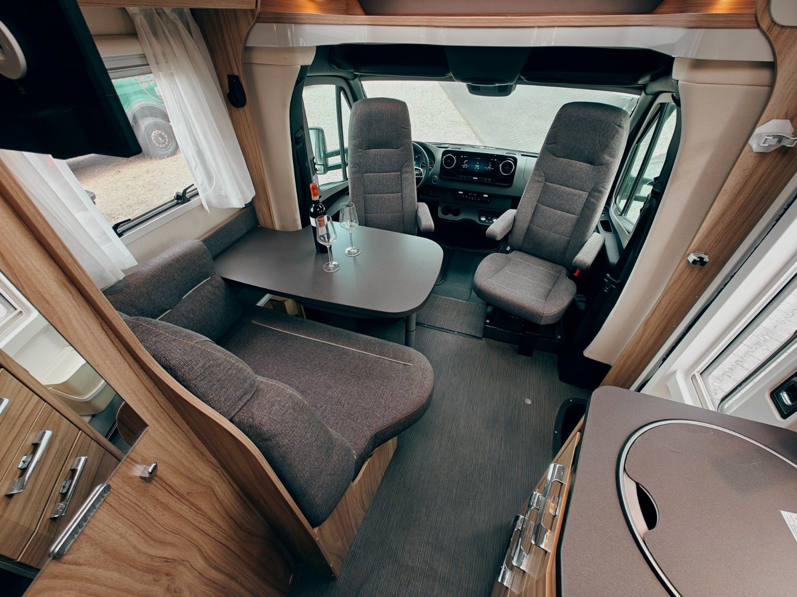Fahrzeugabbildung HYMER / ERIBA / HYMERCAR ML - T 560 4x4 ALLRAD - AUS 1. HAND!