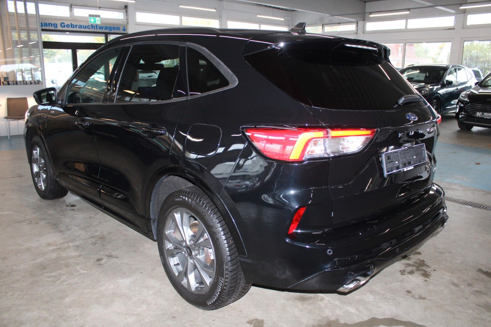 Fahrzeugabbildung Ford Kuga 2.5 PHEV ST-Line Aut. NAVI CAM WinterPaket