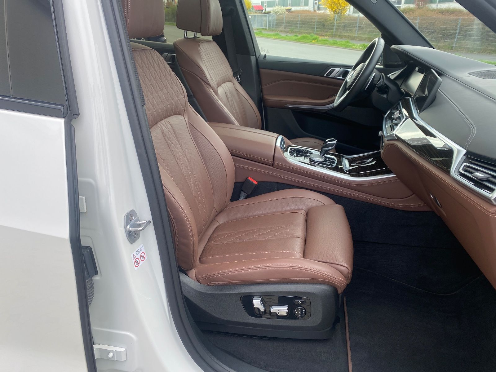 Fahrzeugabbildung BMW X5 xDrive 45 e M Sport/Laser/HeadUp/Pano/360°Kam