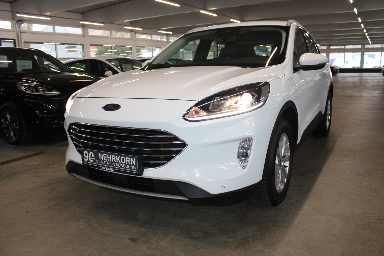 Fahrzeugabbildung Ford Kuga PHEV Aut. Titanium AHK NAVI WinterPaket