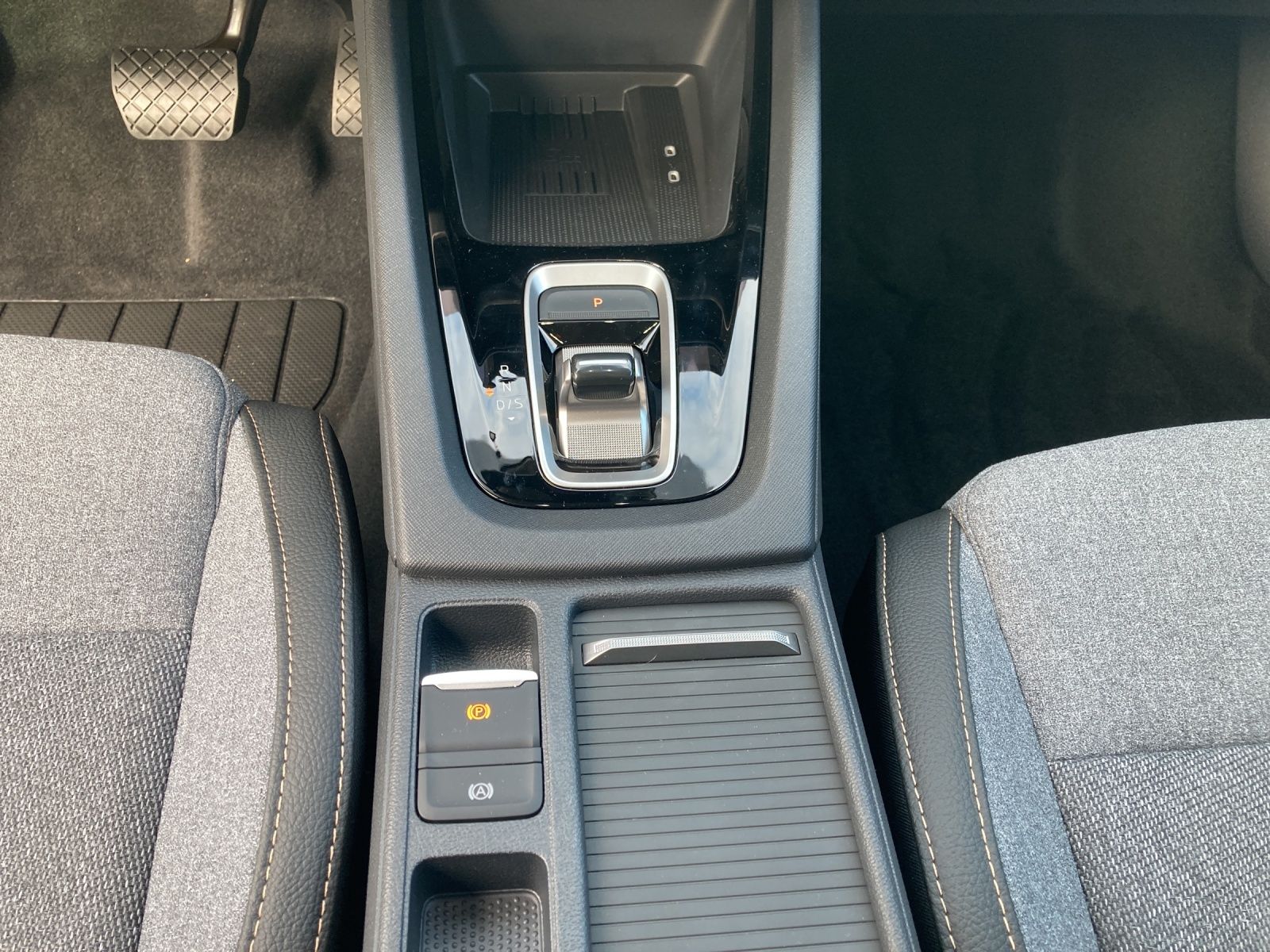 Fahrzeugabbildung SKODA Octavia Combi 2.0 TDI Selection LED-Scheinwerfer