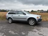 Volvo XC90 7 Sitzer 2.5 T - Volvo XC90 aus 2004: Geländewagen
