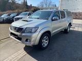 Toyota Hilux 2.5 D 4x4 Klima  AHK  mPKN12 - silberne Toyota Hilux