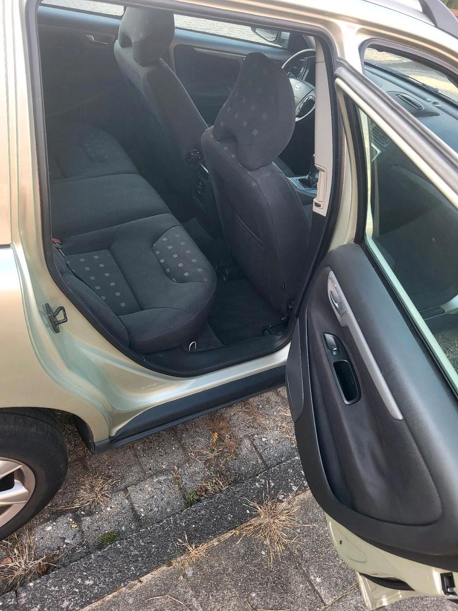 Volvo V70 2005 — photo 9
