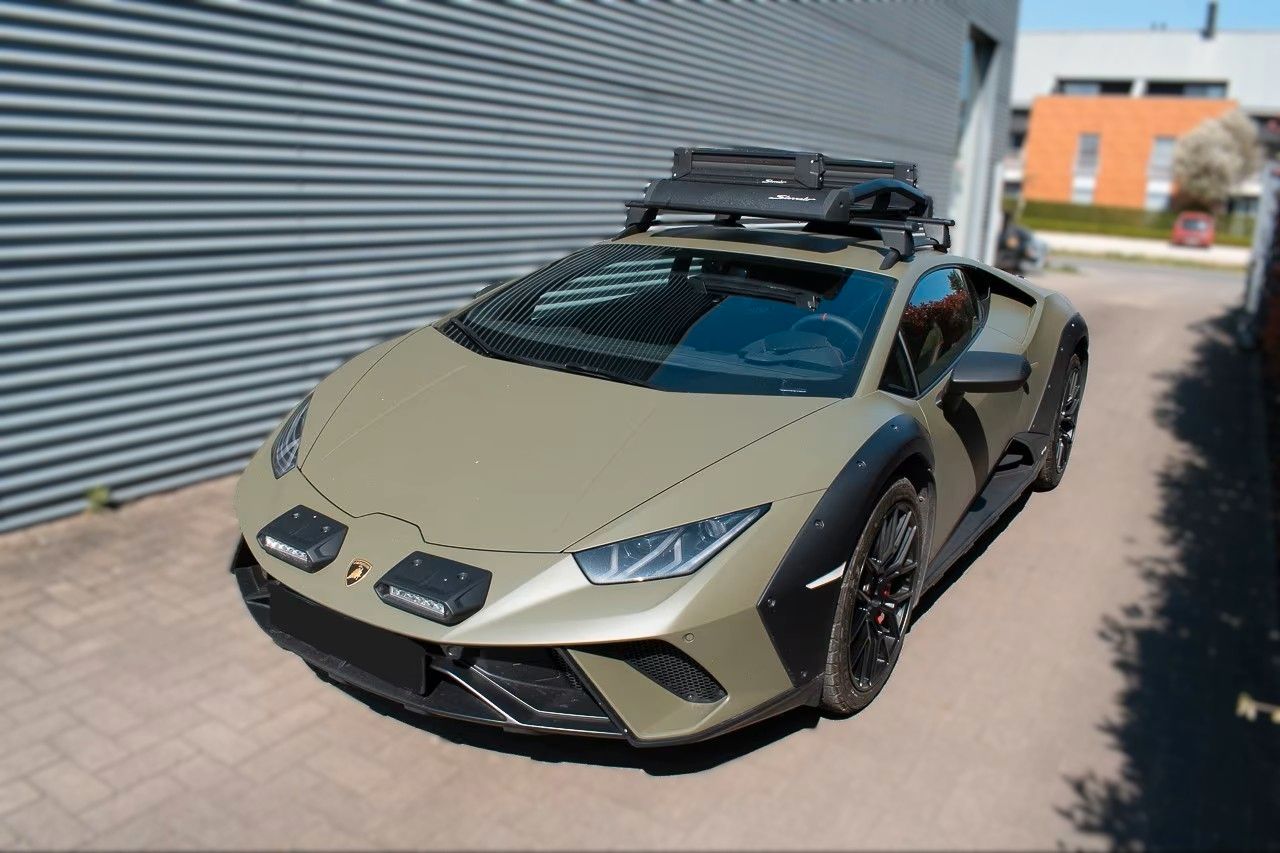 LAMBORGHINI Huracan
