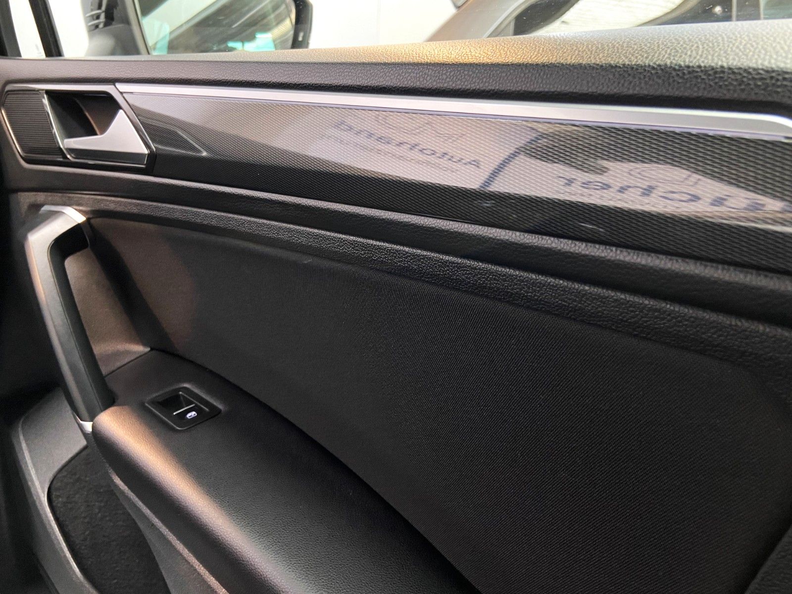 Volkswagen Tiguan Highline BMT 4 4Motion Automatik LED Navi foto 23