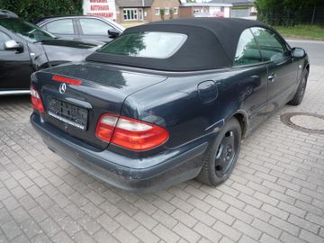 Mercedes CLK 200 - 4