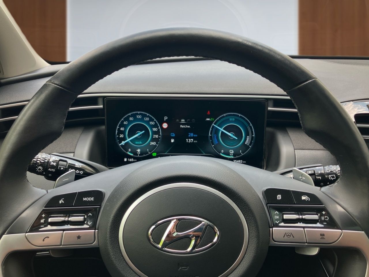Fahrzeugabbildung Hyundai TUCSON TREND *AHK*SHZ*LHZ*NAVI*CARPLAY*PANO*