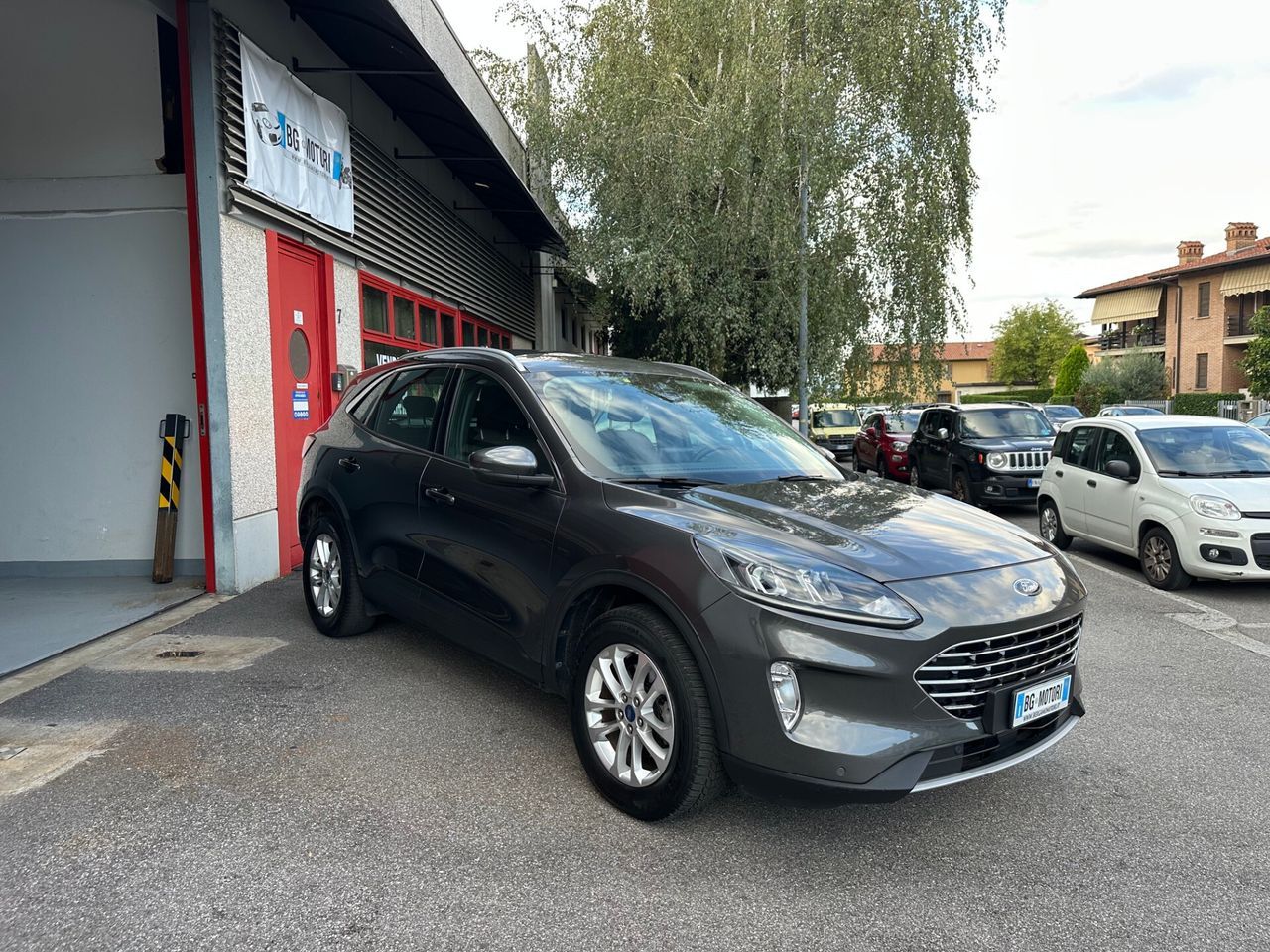 Ford Kuga 2.5 phev Titanium Business 2wd 225cv e imagem 3