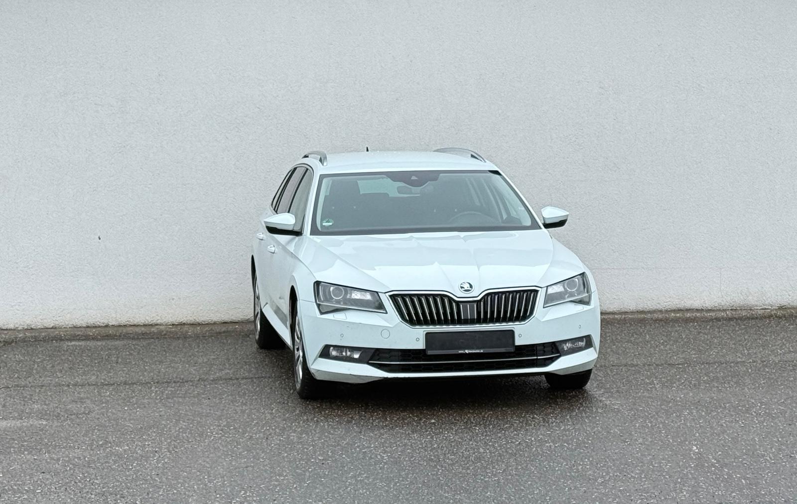 Skoda Superb Combi 1.8 TSI Style/XENON/NAVI/MEMORY/SHZ