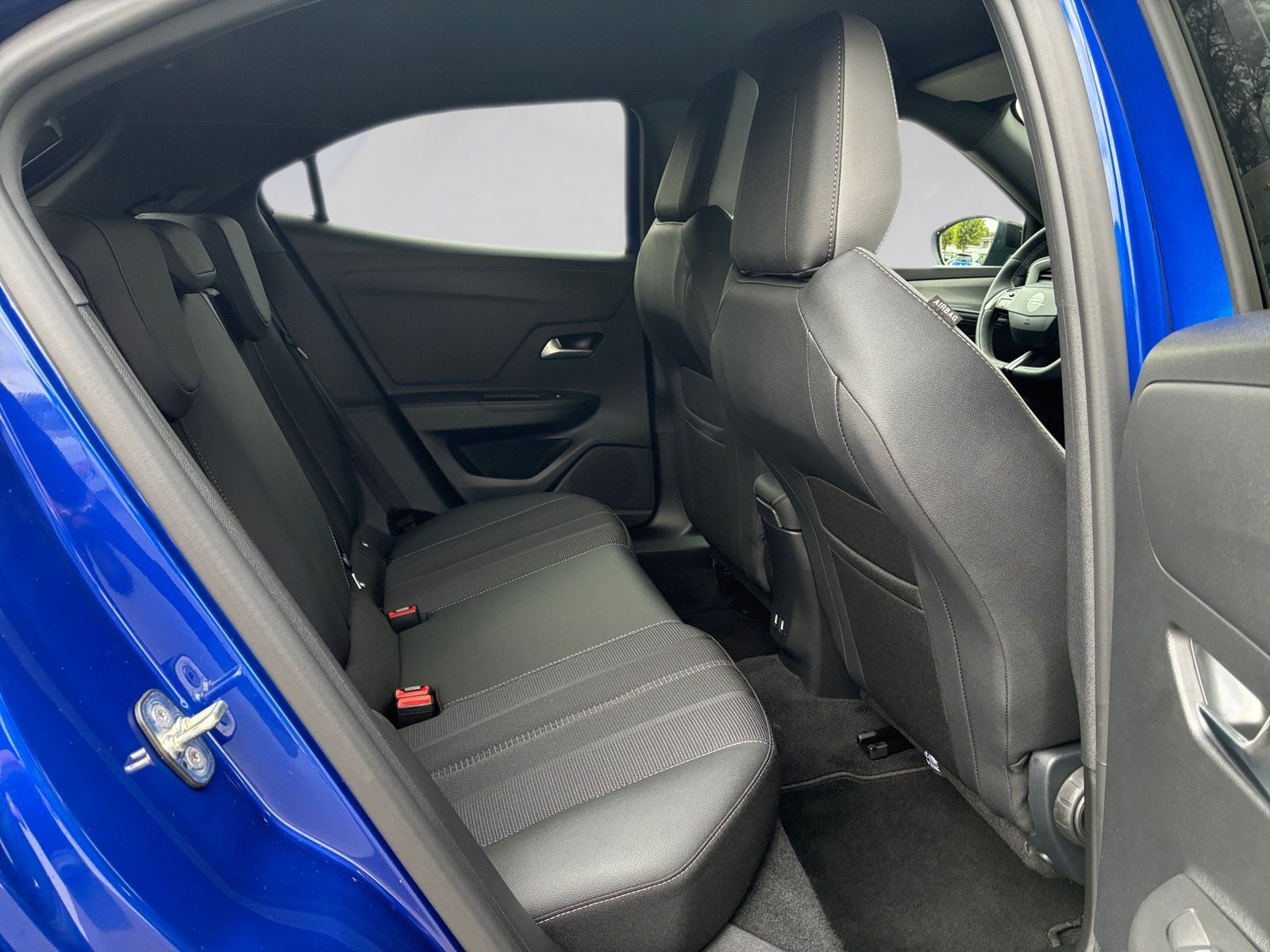 Fahrzeugabbildung Opel Mokka 1.2 GS Kamera,LED,Matrix,Navi,SHZ,Keyless